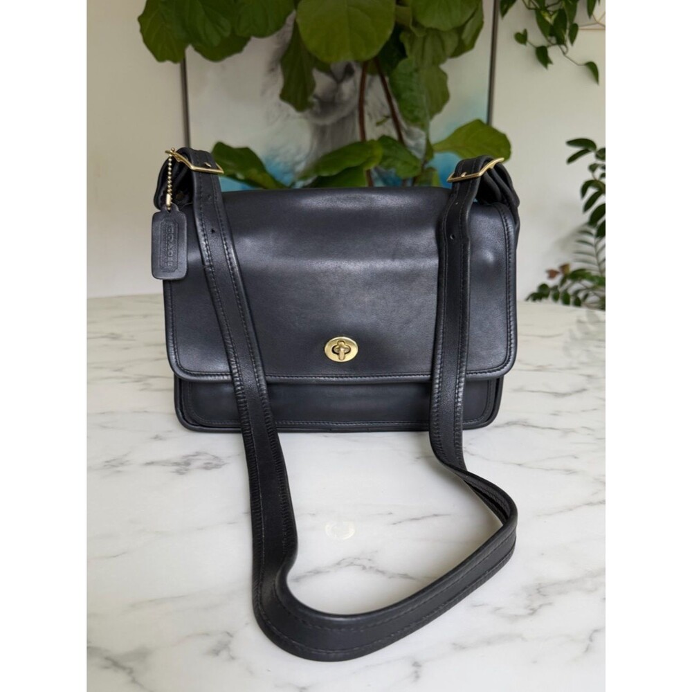 COACH Vintage Pocket Bag 9875 Black Leather Turnlock Crossbody Shoulder Bag 80's